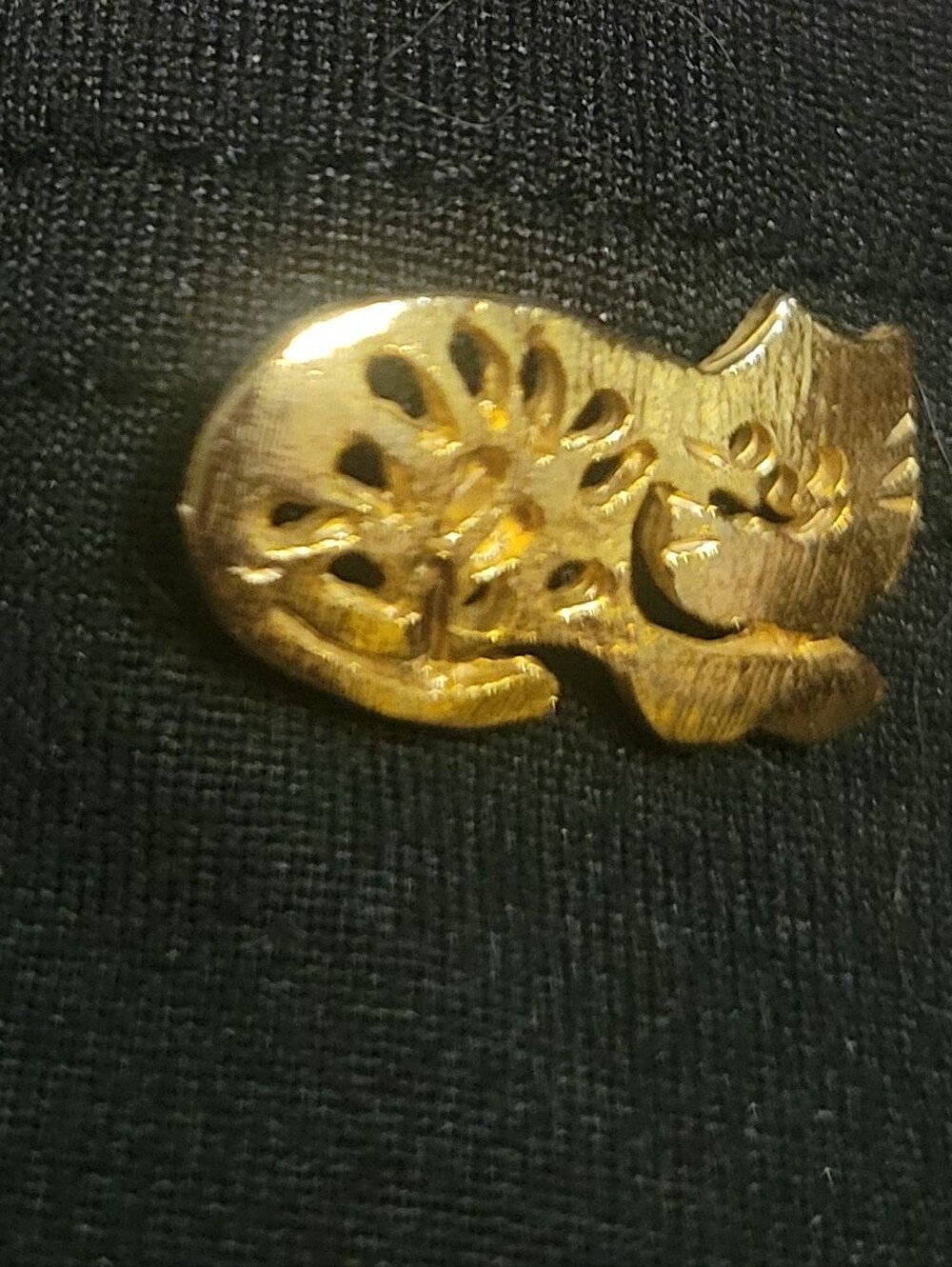 Vintage Set of 2 Cat Lapel Pins - Picture 3 of 5